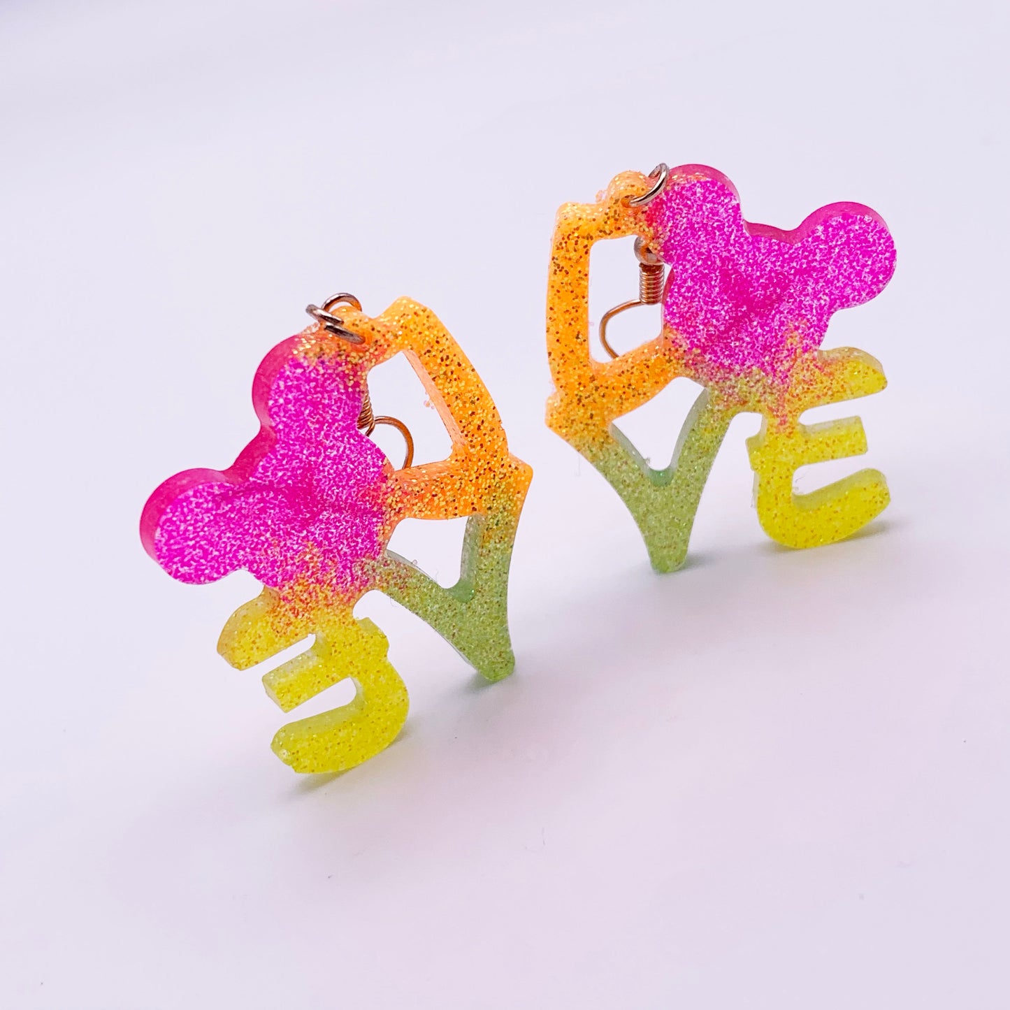 Lee's Art Studio mouse themed love gradient resin earrings