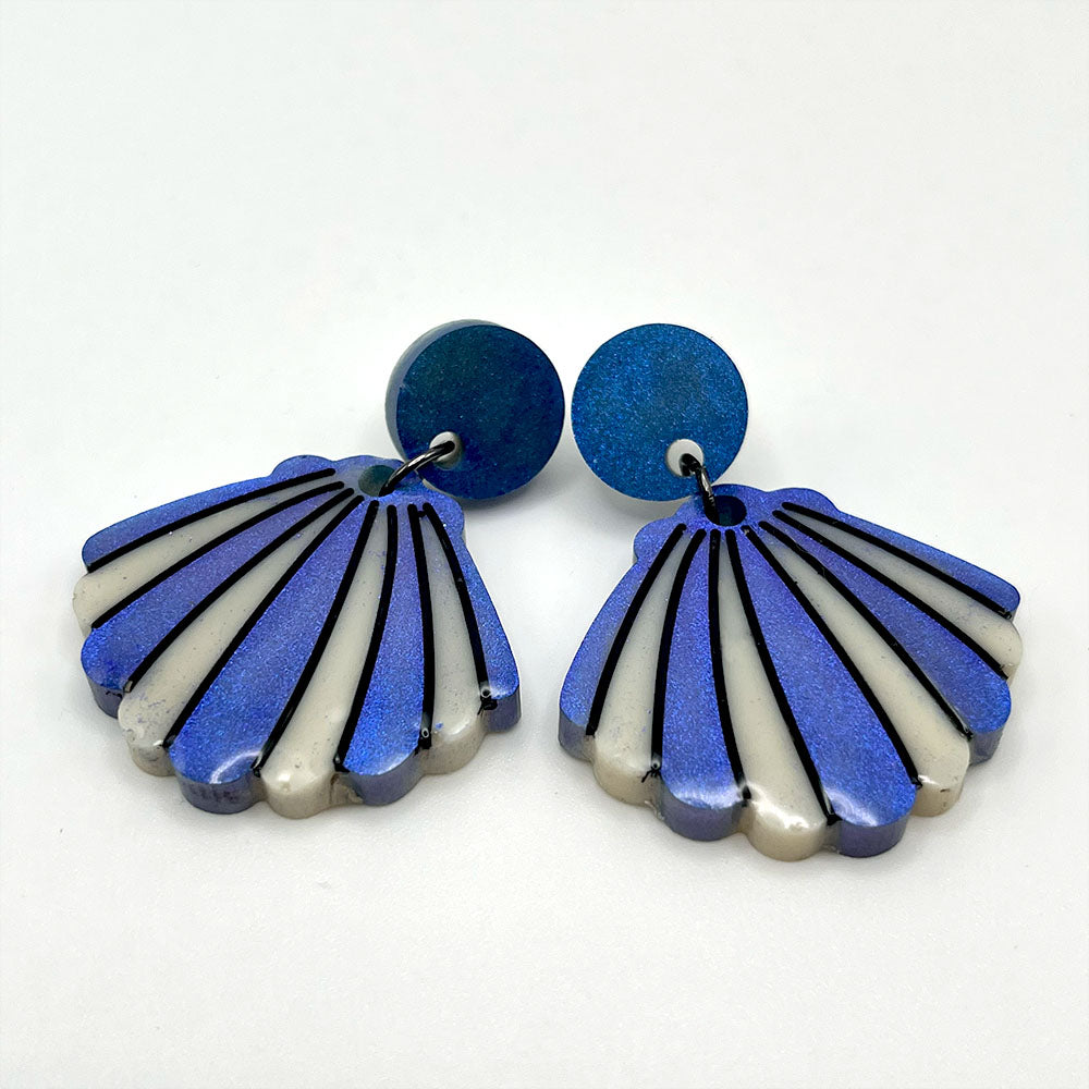 Lees Art Studio shell shaped white and blue resin earrings